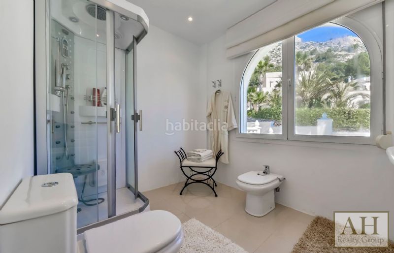 Foto 150b2f8b-d638-4bc3-a8a8-45b58fed93c7. Casa amb aparcament a Altea hills Altea
