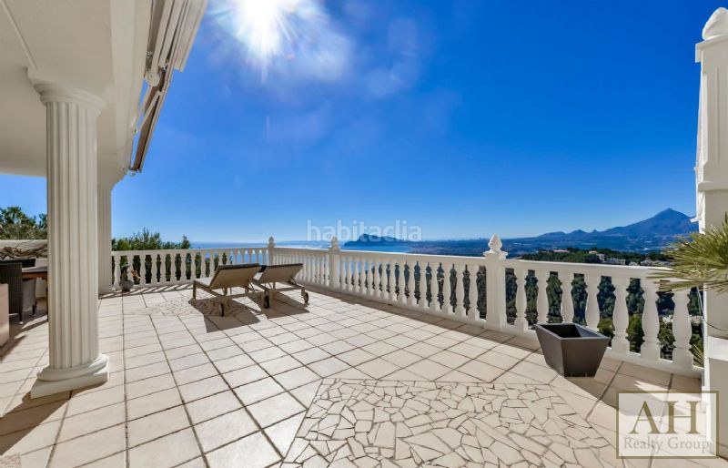 Foto 6945d868-f5bd-4719-914a-c109c349462e. Casa amb aparcament a Altea hills Altea