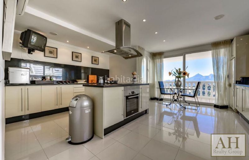 Foto 8ed631ad-6fd8-4b5a-8f7a-95327759bb30. Casa amb aparcament a Altea hills Altea
