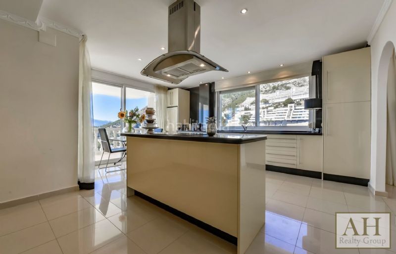 Foto c376c7fe-bcd3-40b3-bdfc-51b0fdac04d4. Casa amb aparcament a Altea hills Altea