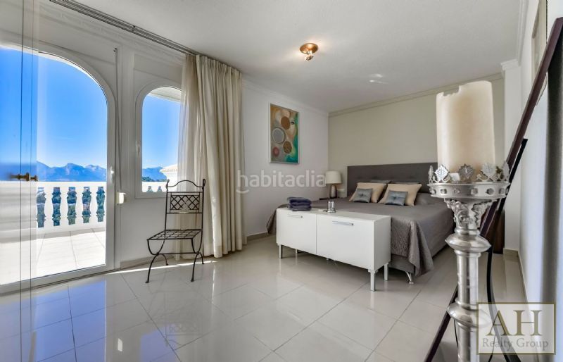 Foto ffca15c1-1903-4d56-aa71-014eedf2592c. Casa amb aparcament a Altea hills Altea