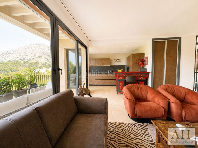 Foto 572a1765-5c4d-4a10-9ac9-dea43c42b19c. Casa amb aparcament a Altea la vella Altea