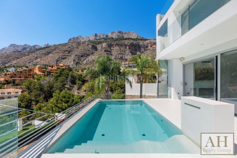 Foto 174dfa87-8cb9-4c7d-ba11-671302b4bbf8. House with parking in Altea la vella Altea