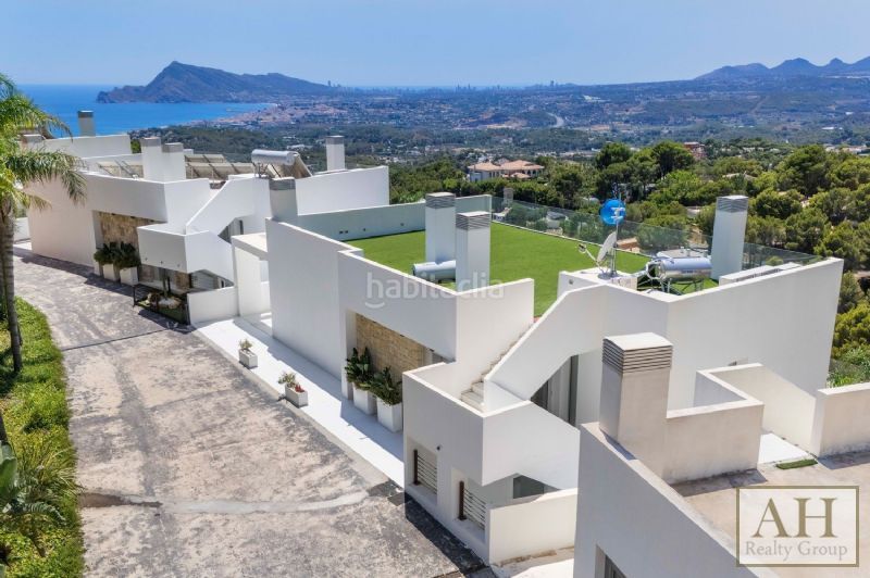 Foto 2d4ff832-6d58-4c74-babd-48961d5fdf28. House with parking in Altea la vella Altea