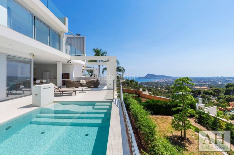 Foto 4263d837-f700-477a-90b4-9591b96b8433. House with parking in Altea la vella Altea