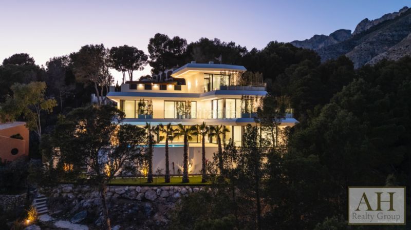 Foto cf9a2c0b-83ab-4f6c-80d4-ecf6c9e0dc4b. Casa amb aparcament a Altea la vella Altea