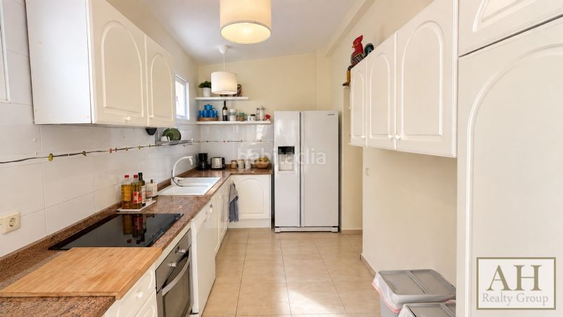 Foto e845635d-f104-46aa-b6c5-259cfced9d47. Casa adossada amb aparcament a Altea hills Altea