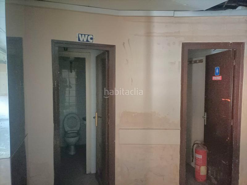 Foto 49399acb-3f38-4be5-8465-021c4b12f6bf. Local comercial en Col·legis Nous Mollet del Vallès