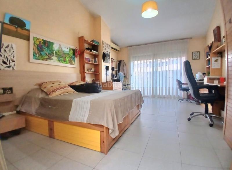 Foto 405cc84b-b553-417d-8c3c-4e0b56e71685. Casa adosada  por 366.000 € en Estació de França Mollet del Vallès