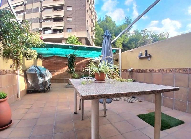 Foto a993ad0f-c5b1-40b9-ba67-e4cdd0b68dea. Casa adosada  por 366.000 € en Estació de França Mollet del Vallès