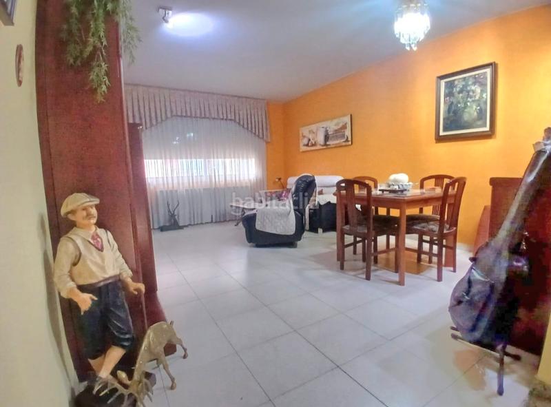 Foto c679d55c-a277-4122-b215-8c2122ff7b1e. Casa adosada  por 366.000 € en Estació de França Mollet del Vallès