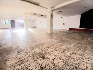 Business premise  Carrer de sant josep. Local de 190 m² con viabilidad para cambio de uso y múltiples co