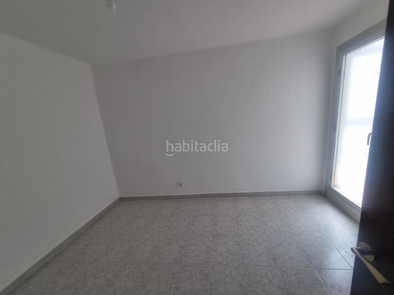 Foto fd281857-6166-4015-a658-b06754794048. Pis a Col·legis Nous Mollet del Vallès