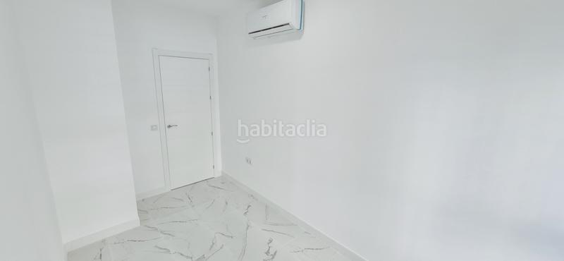 Foto 34b9dc1b-45c6-40f2-8bf9-b1c1563a5230. Flat with heating in Parque Atlántico- San Matías Sevilla