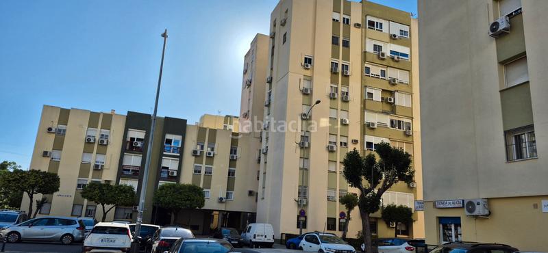 Foto 931cf069-9dfe-4166-84cd-ad40805653b5. Flat with heating in Parque Atlántico- San Matías Sevilla