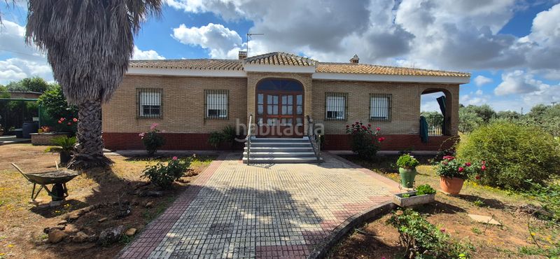 Foto 85722517-f449-4315-8268-0949a4e1b473. Xalet amb calefacció aparcament piscina a Carmona