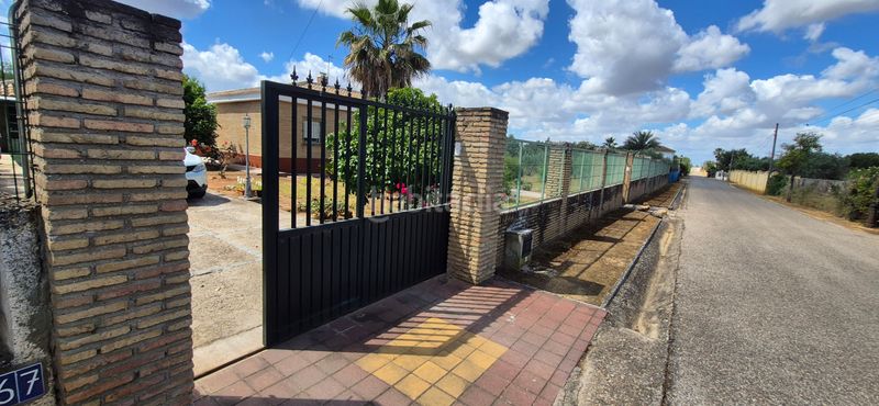 Foto cda7ea95-ef94-420a-899d-5676b3dfb094. Xalet amb calefacció aparcament piscina a Carmona