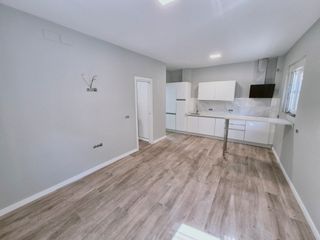 Location Appartement  Don fadrique. Piso en la macarena. totalmente reformado
