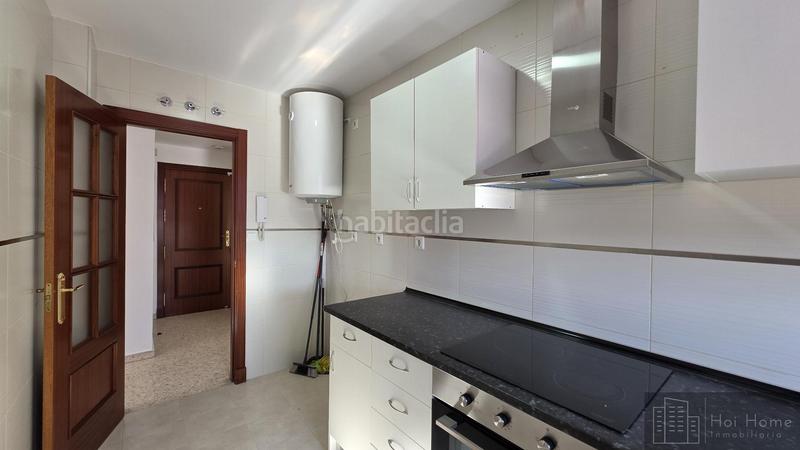 Foto cec94338-968d-4580-abc4-760cb4e0cf8a. Appartamento con parcheggio piscina in Parque Atlántico - Ronda este Jerez de la Frontera