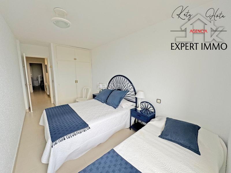 Foto 35cf42ce-fc1a-4c56-baca-ae0fab5e13a5. Àtic amb calefacció a Centre Roses