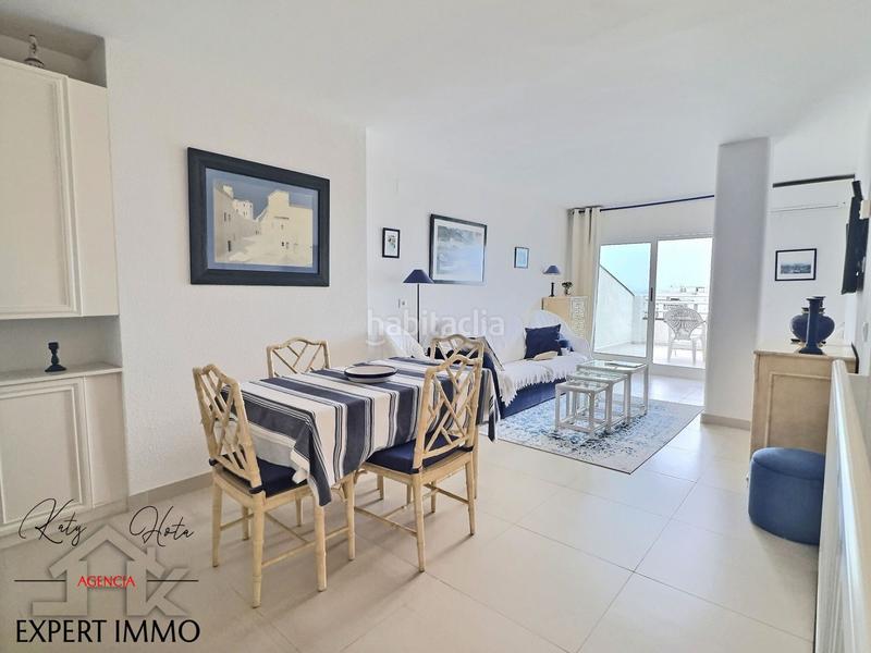 Foto 3727897e-2521-4bee-9d53-fe979bee222e. Àtic amb calefacció a Centre Roses