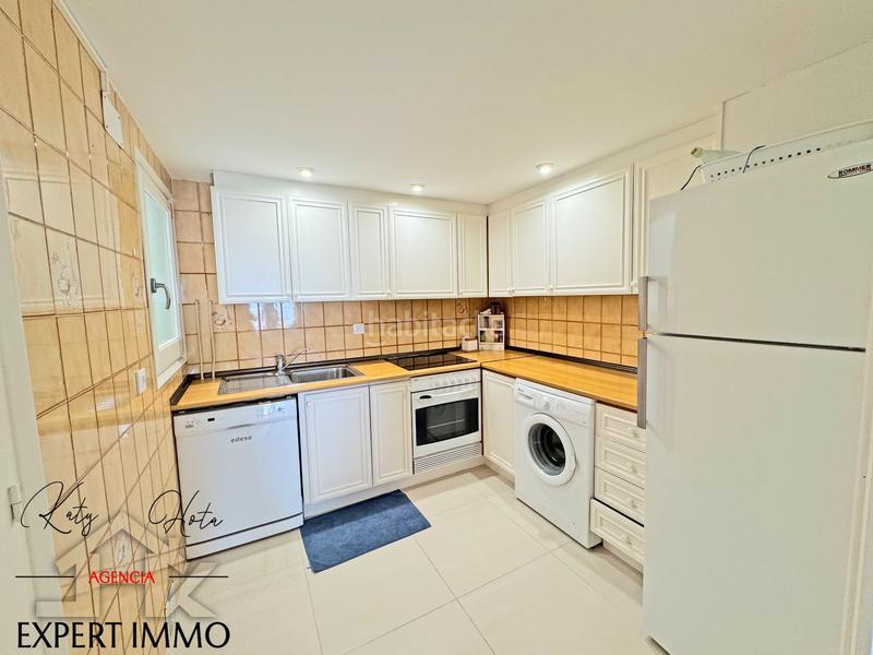 Foto 66243d74-8077-4368-9ca9-18ebee8664ba. Àtic amb calefacció a Centre Roses