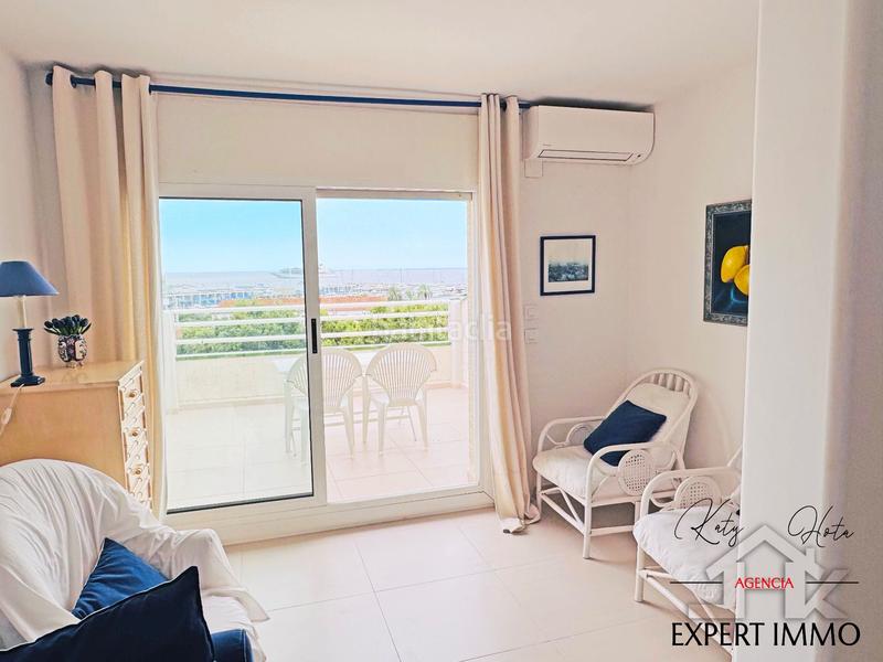 Foto 8254c1a5-5cd0-4afe-9642-e9da58dafcda. Àtic amb calefacció a Centre Roses