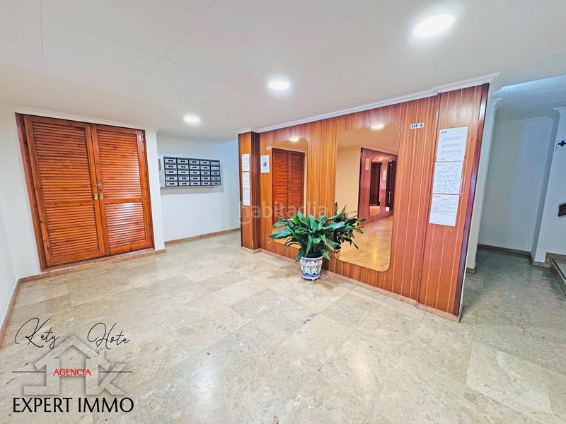 Foto d96e34af-c0ce-4386-8d7c-665d53651d4a. Àtic amb calefacció a Centre Roses