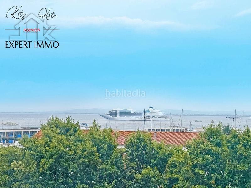 Foto e17eaad6-0a9f-4503-8477-aea69dc57424. Àtic amb calefacció a Centre Roses