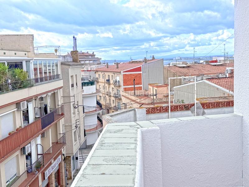 Foto b2fa70ad-d58f-4528-a25e-bd42fa0a8a02. Apartamento gran apartamento de 104 m pleno centro en Roses