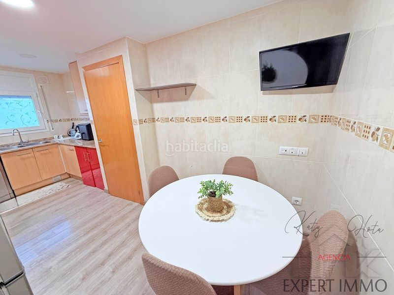 Foto 7e74a359-f043-4306-b2e1-559cd8a273b5. Casa adossada amb calefacció aparcament a Palau-saverdera