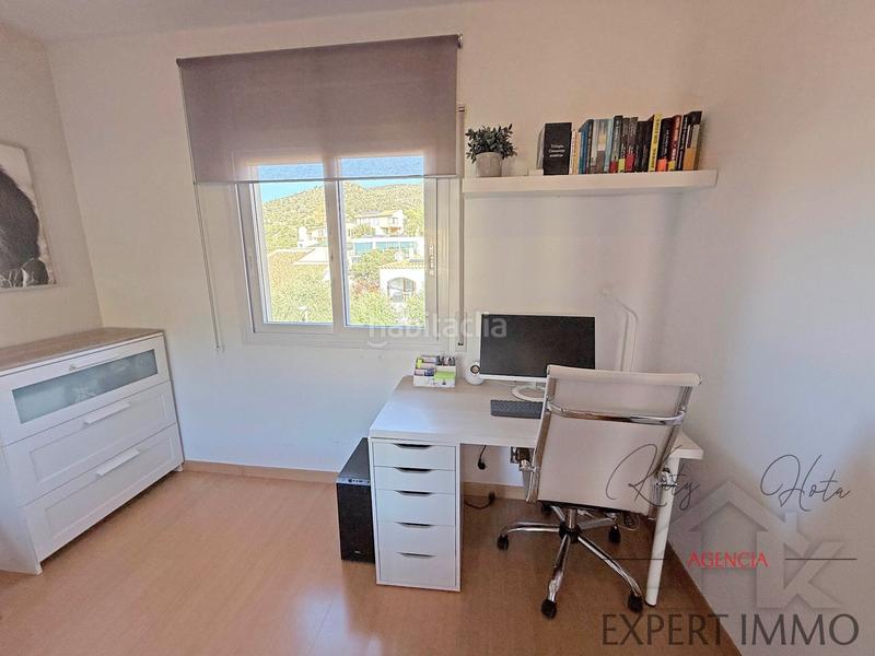 Foto 8849b06a-88c3-44c6-a86f-55208bd53e7e. Maison jumelée avec chauffage parking dans Palau-saverdera