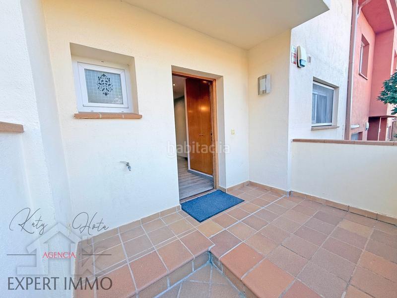 Foto ee906dde-f79f-4d2d-9fff-60e5b5f6c6b0. Maison jumelée avec chauffage parking dans Palau-saverdera