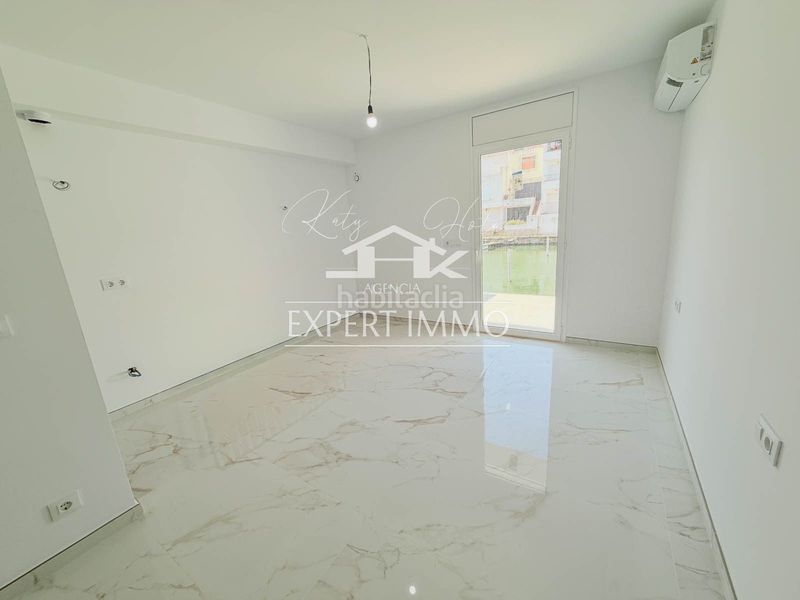 Foto d0b6b63a-73b9-4323-ae8e-99f7c3d5b649. Casa adossada amb calefacció a Port Banyuls - Port Alegre - Port Empordà Empuriabrava