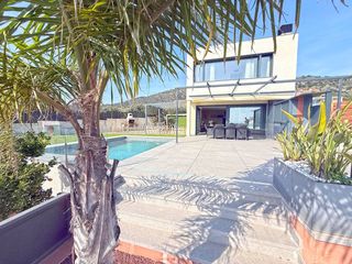 Maison  Andorra. Magnífica villa moderna con piscina