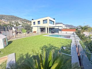 Haus  Andorra. Magn�fica villa moderna con piscina