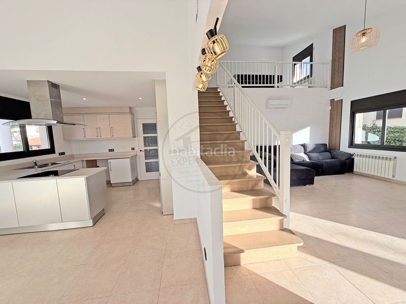 Foto 04cba32f-8017-4fd4-b75b-63c3c1e9d28f. Casa amb calefacció aparcament piscina a Nord Roses