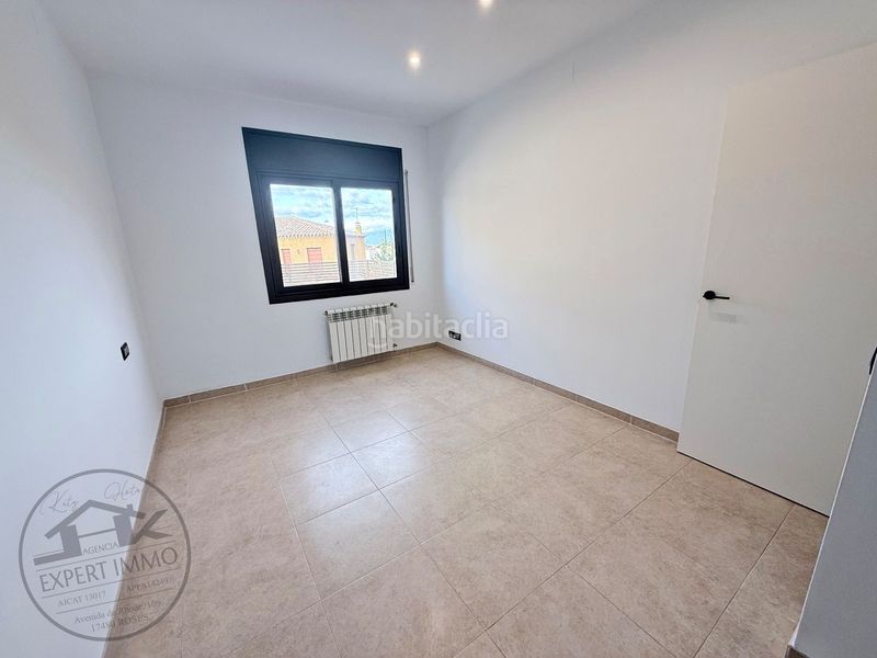 Foto 13b4d233-c85a-485b-9607-3250034563c0. Casa amb calefacció aparcament piscina a Nord Roses