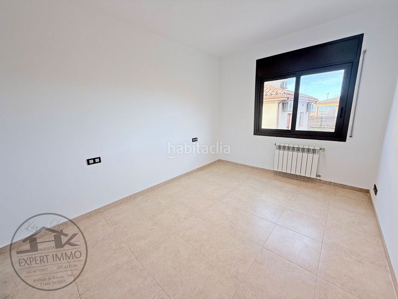 Foto 1485ad9b-0bb6-4a5c-a003-7be14f899a1a. Casa amb calefacció aparcament piscina a Nord Roses