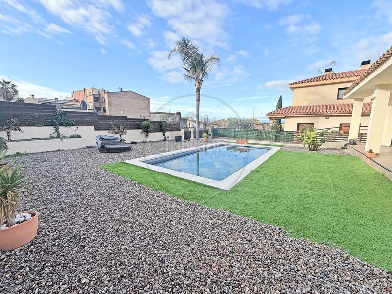 Foto 28e0213b-c99a-4bba-aa41-aad08d97a81d. Casa amb calefacció aparcament piscina a Nord Roses