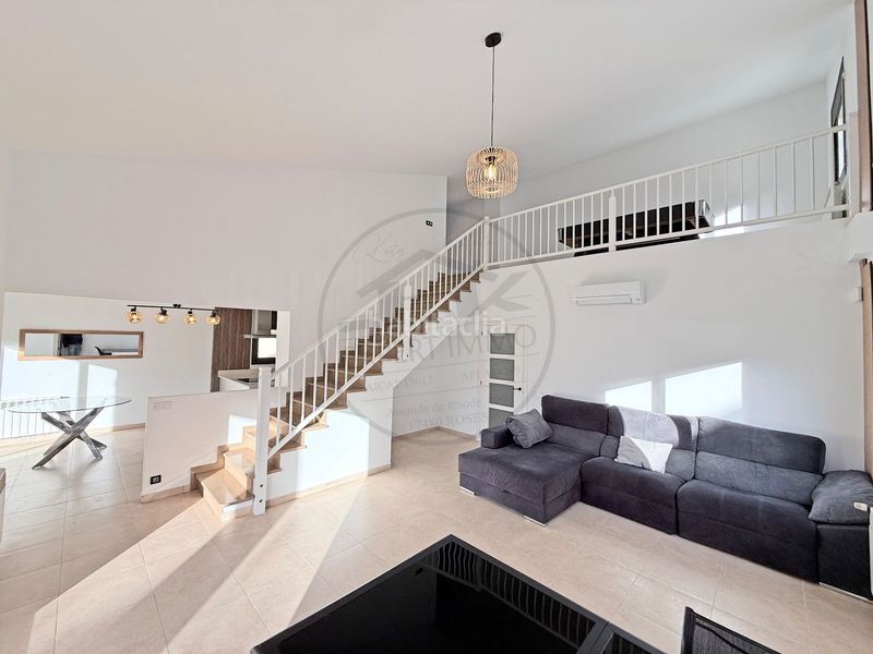 Foto 30723d71-d980-4e53-ba41-1e2af420daaa. Casa amb calefacció aparcament piscina a Nord Roses