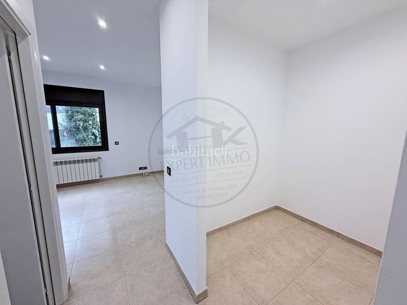 Foto 58f668eb-fb6f-480d-87bd-400c274752b8. Casa amb calefacció aparcament piscina a Nord Roses