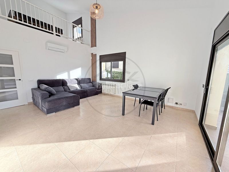 Foto 8761bbe8-4eee-4c85-b6ce-44875c4fc097. Casa amb calefacció aparcament piscina a Nord Roses