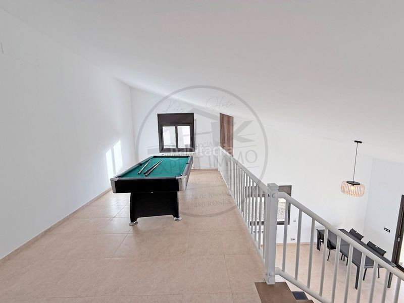 Foto b307fc4b-f45d-4ea6-93c1-f6a990392abf. Casa amb calefacció aparcament piscina a Nord Roses