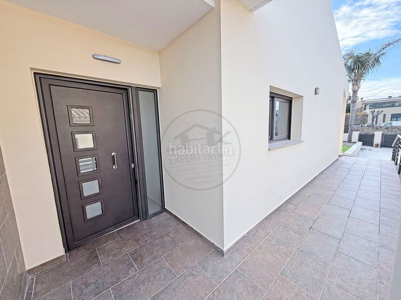 Foto b3f513bb-f236-4c80-9ede-aa1d9ca01f83. Casa amb calefacció aparcament piscina a Nord Roses