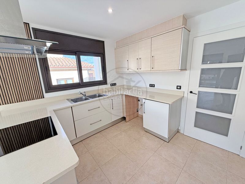 Foto ba307b9c-2037-4eea-9c82-ebeefa648d6a. Casa amb calefacció aparcament piscina a Nord Roses