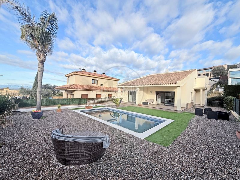 Foto cdcad208-bbbe-4ad0-ba92-3a33e5250c39. Casa amb calefacció aparcament piscina a Nord Roses