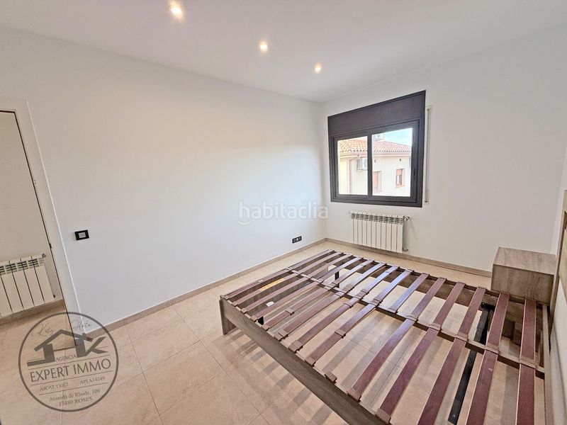 Foto fcc6aa56-1ada-492f-b05b-032cca228144. Casa amb calefacció aparcament piscina a Nord Roses