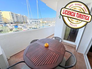 Apartament  2-20 carrer port joan. Residencia de lujo con piscina y vistas al puerto deportivo con