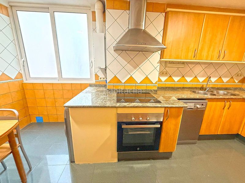 Foto 83f23be3-6653-4624-b529-5924926de6a8. Apartament amb calefacció a Centre Roses